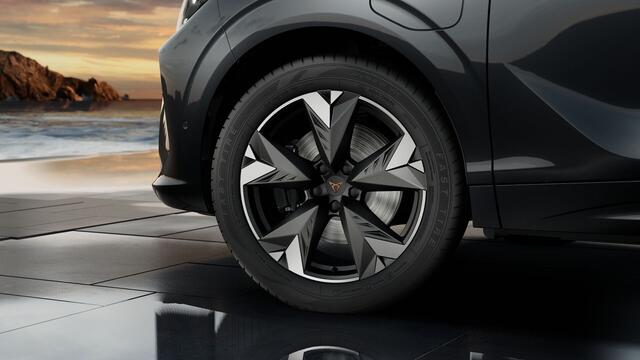 Cupra Terramar 1.5 TSI e-Hybrid 204 6DSG Business | 360 graden camera | Achteruitrijcamera | Draadloze Apple CarPlay(TM), Android Auto(TM)