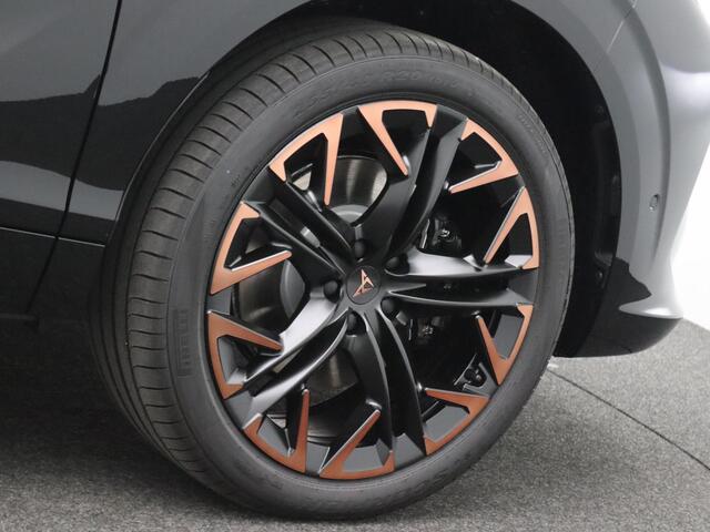 Cupra Terramar 1.5 TSI e-Hybrid VZ Performance 272PK DSG leder, trekhaak, Sennheiser audio, 360gr. camera, head-up display, matrix LED, elektrisch glazen panorama-dak, winterpakket, alarm, adaptive cruise met travel assist, side assist, virtual pedal, keyless, 20" licht