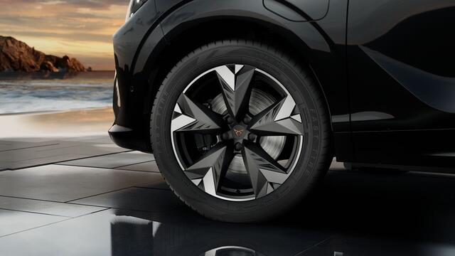 Cupra Terramar 1.5 TSI e-Hybrid 204 6DSG Business | 360 graden camera | Achteruitrijcamera | Draadloze Apple CarPlay(TM), Android Auto(TM)