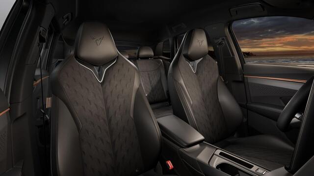 Cupra Terramar 1.5 TSI e-Hybrid 204 6DSG Business | 360 graden camera | Achteruitrijcamera | Draadloze Apple CarPlay(TM), Android Auto(TM)