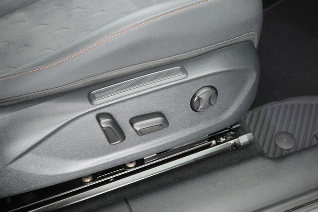 Cupra Terramar 1.5 TSI e-Hybrid 272pk VZ Performance Trekhaak 360Camera Sennheiser HUD Keyless Panoramadak Memory Navigatie