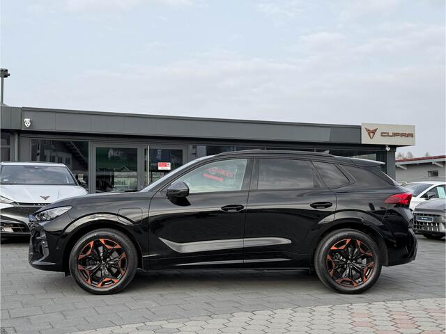 Cupra Terramar 1.5TSI e-Hybrid 272PK VZ Performance Pano Head-Up E-Trekh 19-Inch 360Cam Keyless Carbon VOL!