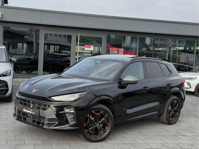 Cupra Terramar 1.5TSI e-Hybrid 272PK VZ Performance Pano Head-Up E-Trekh 19-Inch 360Cam Keyless Carbon VOL!