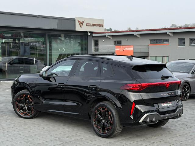 Cupra Terramar 1.5TSI e-Hybrid 272PK VZ Performance Pano Head-Up E-Trekh 19-Inch 360Cam Keyless Carbon VOL!