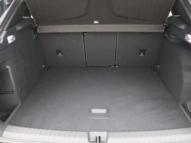 Cupra Terramar 1.5 TSI e-Hybrid VZ Performance 272PK DSG Pano-Schuifdak, Trekhaak, 20" LM Velgen, Matrix-LED Verlichting, Head-Up Display, 360gr. Camera, Sennheiser Audio, Leder, Keyless, Side Assist