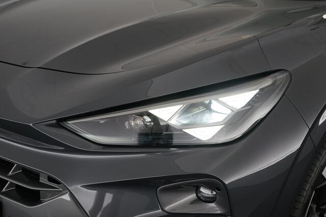 Cupra Terramar 1.5 TSI e-Hybrid Business