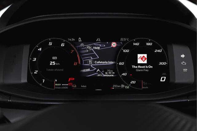 Cupra Terramar 1.5 TSI e-Hybrid 272 PK VZ Performance | S/K-Panodak | Elek. Trekhaak | Matrix LED | Sennheiser | Elek. stoelen | Adapt. Cruise | Stoel-+Stuurverw. | 360 Camera | NAV+App. Connect | ECC | LM 20" | 4253