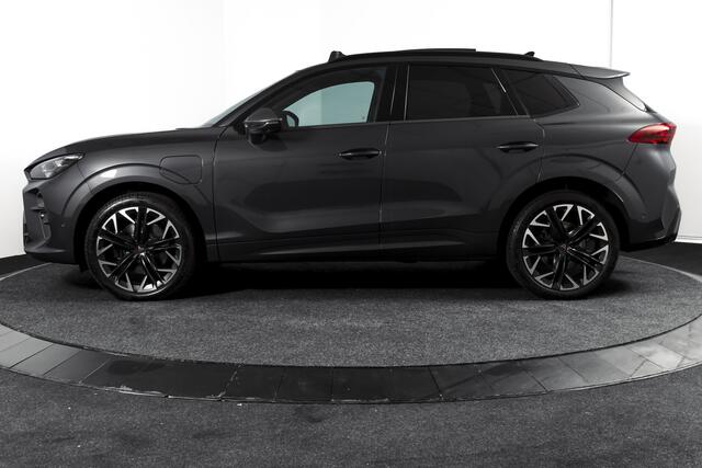 Cupra Terramar 1.5 TSI e-Hybrid 272 PK VZ Performance | S/K-Panodak | Elek. Trekhaak | Matrix LED | Sennheiser | Elek. stoelen | Adapt. Cruise | Stoel-+Stuurverw. | 360 Camera | NAV+App. Connect | ECC | LM 20" | 4153