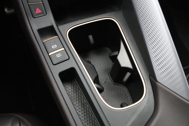 Cupra Terramar 1.5 TSI e-Hybrid 272 PK VZ Performance PHEV, Panoramadak, Leder, Sennheiser Sound, 360 Camera, 20" LM – foto 9