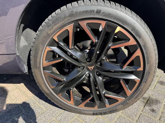 Cupra Terrarmar 1.5 e-HYBRID 200kW VZ DSG VAN: € 48.900,- VOOR: 45.877,- UW HERFSTVOORDEEL: 3.023,- 272 PK! | PLUG-IN-HYBRIDE | KEY LESS ENTRY | PANORAMADAK | 360° CAMERA | EL. STOELEN MET GEHEUGEN| RIJKLAARPRIJS INCL. 12 MND BOVAG GARANTIE