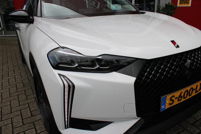 DS DS 3 E-TENSE 156PK AUTOMAAT PERFORMANCE LINE 54 kWh | HEAD UP DISPLAY | NAVIGATIE | ALL SEASON BANDEN | CLIMATE CONTROL | PARKEER SENSOREN | APPLE CARPLAY/ANDROID AUTO | LICHTMETALEN VELGEN 17" | 3-FASE! | ¤2000,- SUBSIDIE MOGELIJK! |