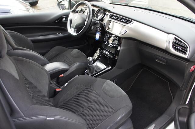 DS DS 3 1.2 PURETECH NAVI/CAM/CRUISE NIEUWE DISTRIBUTIE PERFECTE STAAT