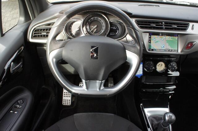 DS DS 3 1.2 PURETECH NAVI/CAM/CRUISE NIEUWE DISTRIBUTIE PERFECTE STAAT