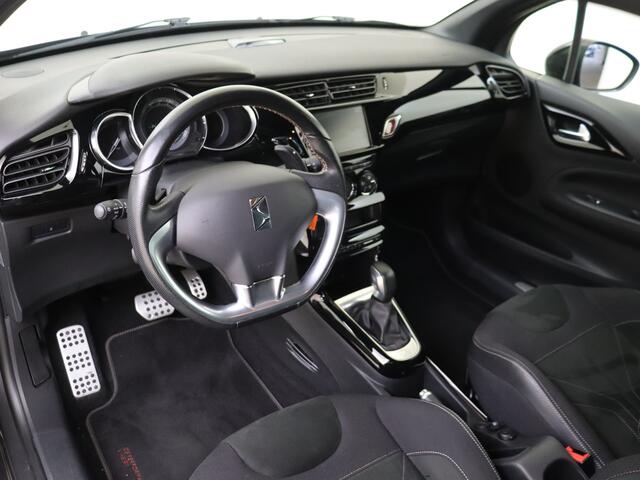 DS DS 3 1.2 110PK Performance Line | Automaat Weinig gereden |
