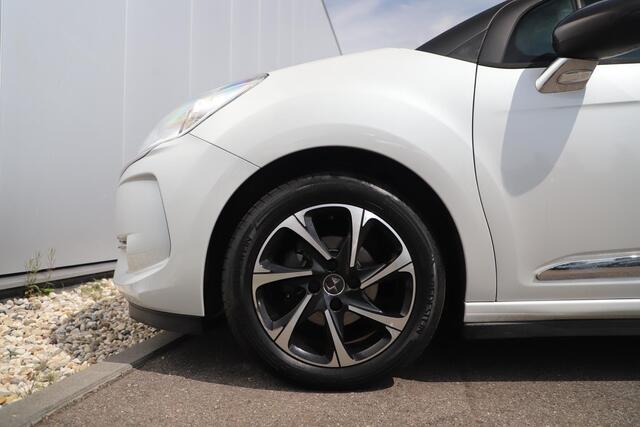 DS DS 3 1.2 PureTech Business 130PK Navigatie Bluetooth Clima Cruise PDC Carplay Android Auto Two Tone Parelmoer Wit