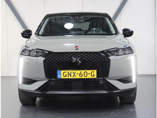 DS DS 3 1.2 130PK Performance Line | AUTOMAAT | AppleCarPlay/AndroidAuto | Navigatie | Climate Control | Adaptief Cruise Control | 360'Camera | Alcantara | Keyless | Head-Up Display | Privacy Glass | Isofix |