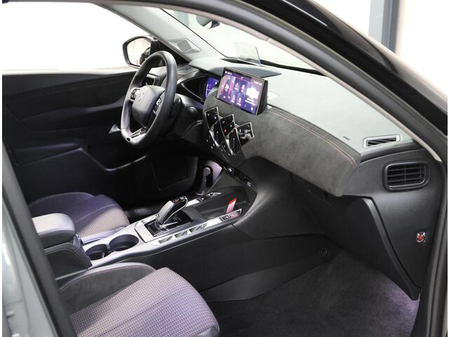 DS DS 3 1.2 130PK Performance Line | AUTOMAAT | AppleCarPlay/AndroidAuto | Navigatie | Climate Control | Adaptief Cruise Control | 360'Camera | Alcantara | Keyless | Head-Up Display | Privacy Glass | Isofix |