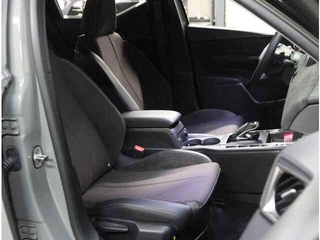 DS DS 3 1.2 130PK Performance Line | AUTOMAAT | AppleCarPlay/AndroidAuto | Navigatie | Climate Control | Adaptief Cruise Control | 360'Camera | Alcantara | Keyless | Head-Up Display | Privacy Glass | Isofix |