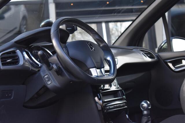 DS DS 3 1.2 PureTech So Chic Camera Airco Trekhaak