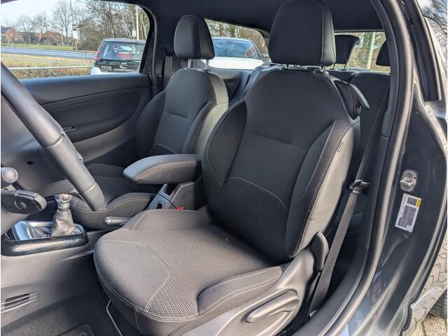 DS DS 3 1.2 PURETECH SO CHIC, Dealer onderhouden, Cruise, Airco, PDC