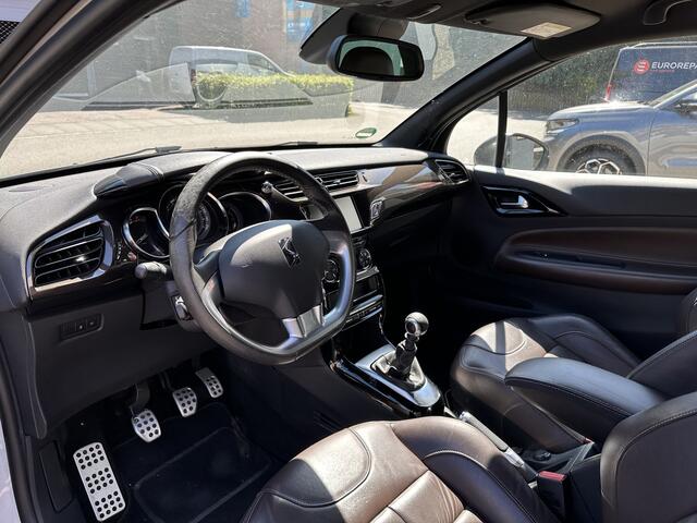 DS DS 3 1.2 PureTech Sport Chic Airco/Camera/Cruise/Apple CarPlay/Stoelverwarming Eurorepar
