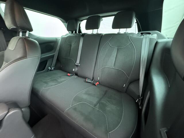 DS DS 3 1.2 PureTech Givenchy Le MakeUp - Automaat - Achteruitrijcamera - Navigatie - Airconditioning