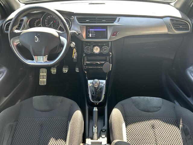 DS DS 3 1.2 PureTech So Chic - Navigatie - Achteruitrij camera - Climate control - Trekhaak