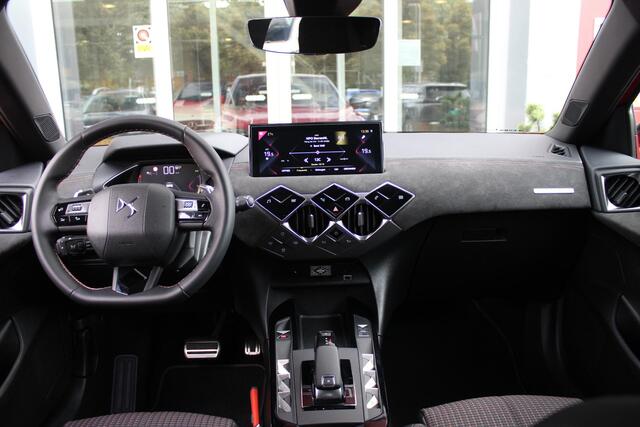 DS DS 3 CROSSBACK 1.2 130PK PERFORMANCE LINE + | NAVIGATIE | APPLE CARPLAY/ANDROID AUTO | ADAPTIVE CRUISE CONTROL | CLIMATE CONTROL | ALCANTARA DASHBOARD | DIGITAAL INSTRUMENTENPANEEL | LICHTMETALEN VELGEN | DODEHOEK BEWAKING |