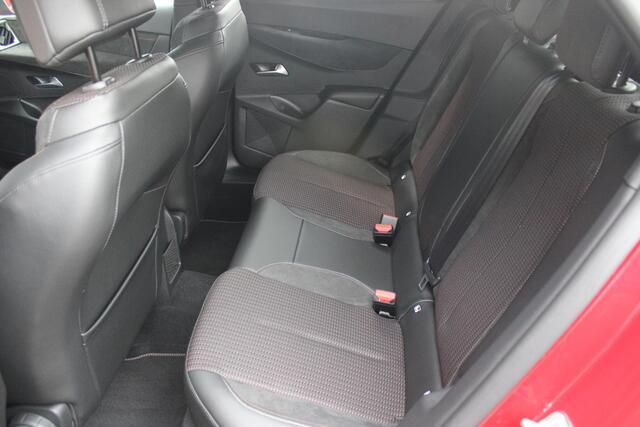 DS DS 3 CROSSBACK 1.2 130PK PERFORMANCE LINE + | NAVIGATIE | APPLE CARPLAY/ANDROID AUTO | ADAPTIVE CRUISE CONTROL | CLIMATE CONTROL | ALCANTARA DASHBOARD | DIGITAAL INSTRUMENTENPANEEL | LICHTMETALEN VELGEN | DODEHOEK BEWAKING |