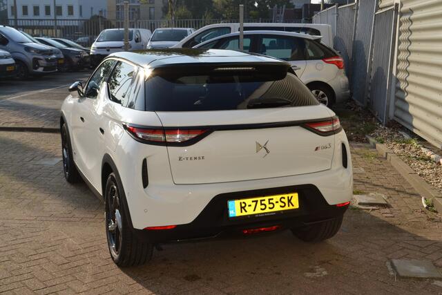 DS DS 3 CROSSBACK E-Tense Performance Line+ 50 kWh I NAVIGATIE I ACHTERUITRIJCAMERA I PARKEERSENSOREN VOOR EN ACHTER I L.M. VELGEN I KEYLESS ENTRY I
