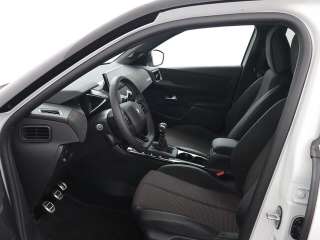 DS DS 3 CROSSBACK 100pk Performance Line | Navigatie | Achteruitrijcamera | 17"Lichtmetalen velgen |