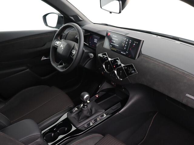 DS DS 3 CROSSBACK 100pk Performance Line | Navigatie | Achteruitrijcamera | 17"Lichtmetalen velgen |