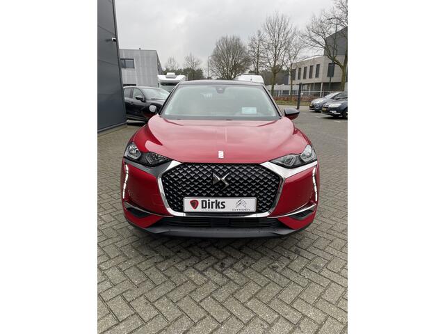 DS DS 3 CROSSBACK 100pk Performance Line (Camera - Stoelverwarming - Automatische Airco - Navigatie - Apple Carplay)