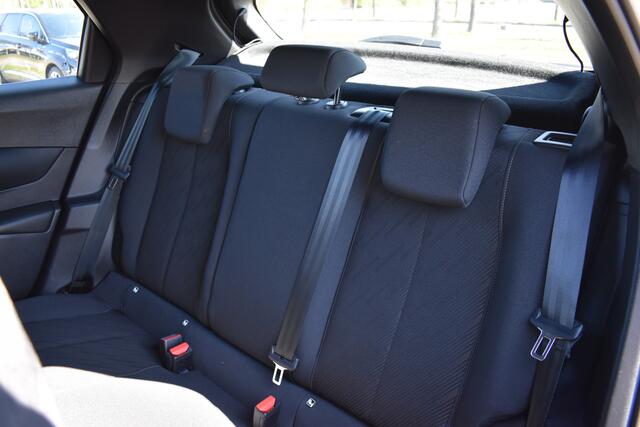 DS DS 3 CROSSBACK 1.2 PureTech Montmartre / Climate control / Carplay / Parkeerhulp
