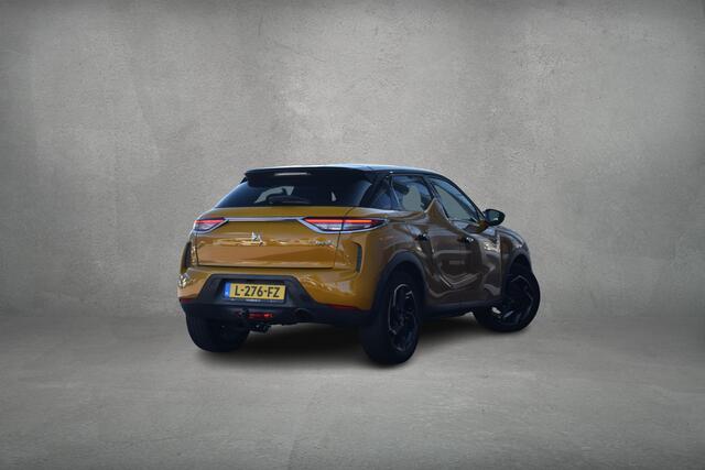 DS DS 3 CROSSBACK 1.2 PureTech Grand Chic | Trekhaak | Apple CarPlay | Leer | Focal | Stoelverw.
