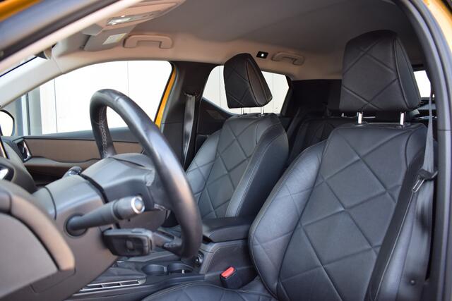 DS DS 3 CROSSBACK 1.2 PureTech Grand Chic | Trekhaak | Apple CarPlay | Leer | Focal | Stoelverw.