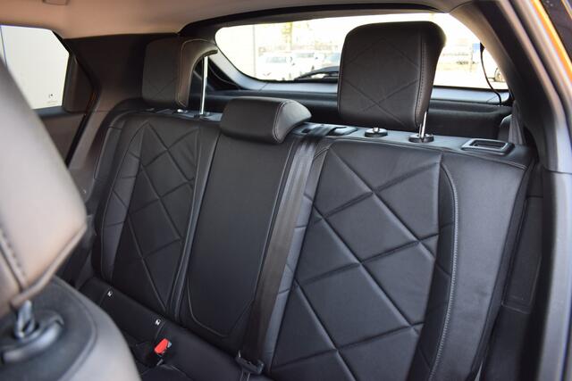 DS DS 3 CROSSBACK 1.2 PureTech Grand Chic | Trekhaak | Apple CarPlay | Leer | Focal | Stoelverw.