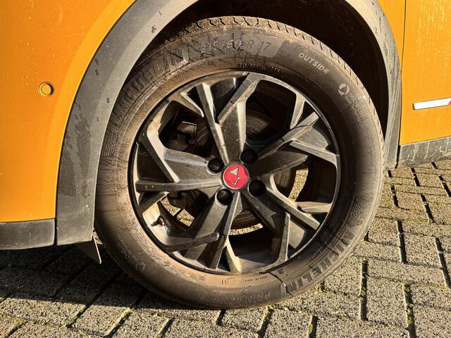 DS DS 3 CROSSBACK E-Tense Business 50 kWh | Stoelverwarming | Apple carplay/Android auto | Camera achter | Cruise control | Navigatie | Alcantara accenten | Deze auto bezichtigen? Bel voor een afspraak!