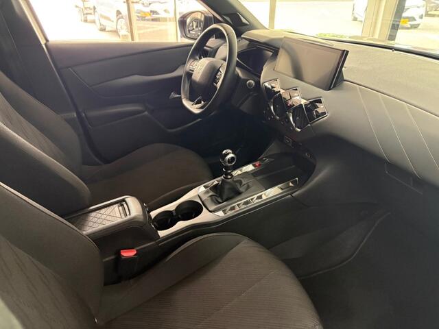 DS DS 3 CROSSBACK 1.2 Navigatie Airco ECC Multimedia PDC Apple Android