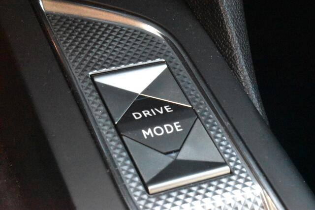 DS DS 3 CROSSBACK E-Tense So Chic 50 kWh Leder | Navigatie | Airco | Camera achter |