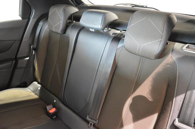 DS DS 3 CROSSBACK 130PK Bastille | Automaat | Apple Carplay/Android Auto | Achteruitrijcamera | Climate Control | Lichtmetalen Velgen |