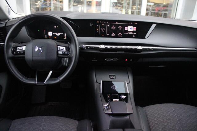 DS DS 4 1.2 130PK AUTOMAAT TROCADERO | HEAD UP DISPLAY | DODEHOEK DETECTIE | NAVIGATIE | DRAADLOZE APPLE CARPLAY/ANDROID AUTO | LED KOPLAMPEN | ACHTERUITRIJ CAMERA | 19" LICHTMETALEN VELGEN BLACK | ADAPTIVE CRUISE CONTROL | KEYLESS ENTRY/START |