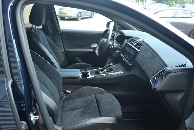DS DS 7 E-Tense 4x4 300 Performance Line+ I PANORAMISCH SCHUIF-KANTELDAK I ACHTERUITRIJCAMERA I PDC VOOR & ACHTER I RIJKLAAR ¤ 57950,- I