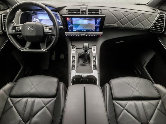 DS DS 7 Crossback 1.2 PureTech Executive (APPLE CARPLAY, GROOT NAVI, LEDER, 360 CAMERA, MEMORY SEATS, STOELVERWARMING, KEYLESS, MASSAGE, ZWART HEMEL, NIEUWE APK, NIEUWSTAAT)