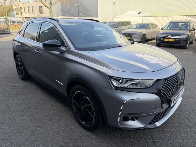 DS DS 7 Crossback 225pk E-Tense Performance Line (Elektrisch Schuifdak - Trekhaak - Leder incl geheugen - Stoelverwarming - Camera - Xenon - Automatische Airco - Apple Carplay - Navigatie)