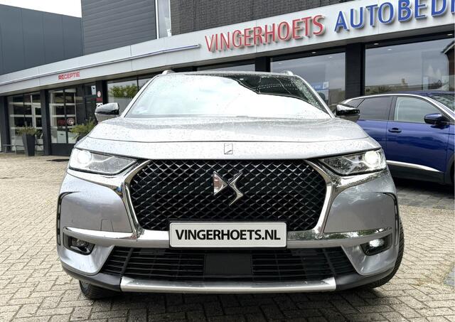 DS DS 7 Crossback 1.6-16v. * Rivoli * AUTOMAAT * 180 Pk Benzine * * Trekhaak * Zwart Leder * Schuifdak * Navigatie * Cruise Control * Super Luxe Rivoli Uitvoering * Vingerhoets; Vierde Generatie Eersteklas Service. Al meer dan 100 jaar een begrip in de Brabantse Kempen.