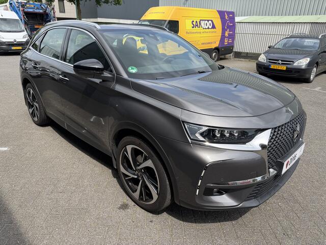 DS DS 7 Crossback 180pk So Chic (Elektrisch Schuifdak - Trekhaak - Focal Electra - Stoelverwarming - 20"- Camera - LED - Navigatie - Draadloos laden)