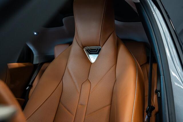 DS No 8 AWD Long Range Étoile Absolute Comfort Tech 97 kWh *Focal Electra 3D / Panorama / Night-Vision / Stoelventilatie- & Massage / HUD / DS Neck Warmer*