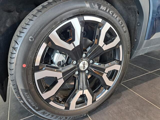 Dacia Bigster 1.8 Hybrid 155 AUT Journey | Panoramisch dak | 19" LM velgen | Adaptive cruise | Elektr. achterklep | NU IN DE SHOWROOM ! |