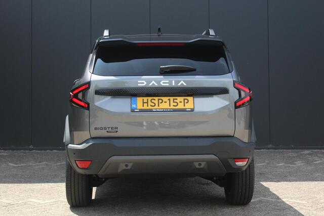 Dacia Bigster 1.8 Hybrid 155Pk Extreme | Navigatie | Virtual Cockpit | Draadloze Apple & Android Carplay | Parkeersensoren Voor & Achter | Middenarmsteun | Camera | 19 Inch Lichtmetalen Velgen | Elektrische Achterklep |